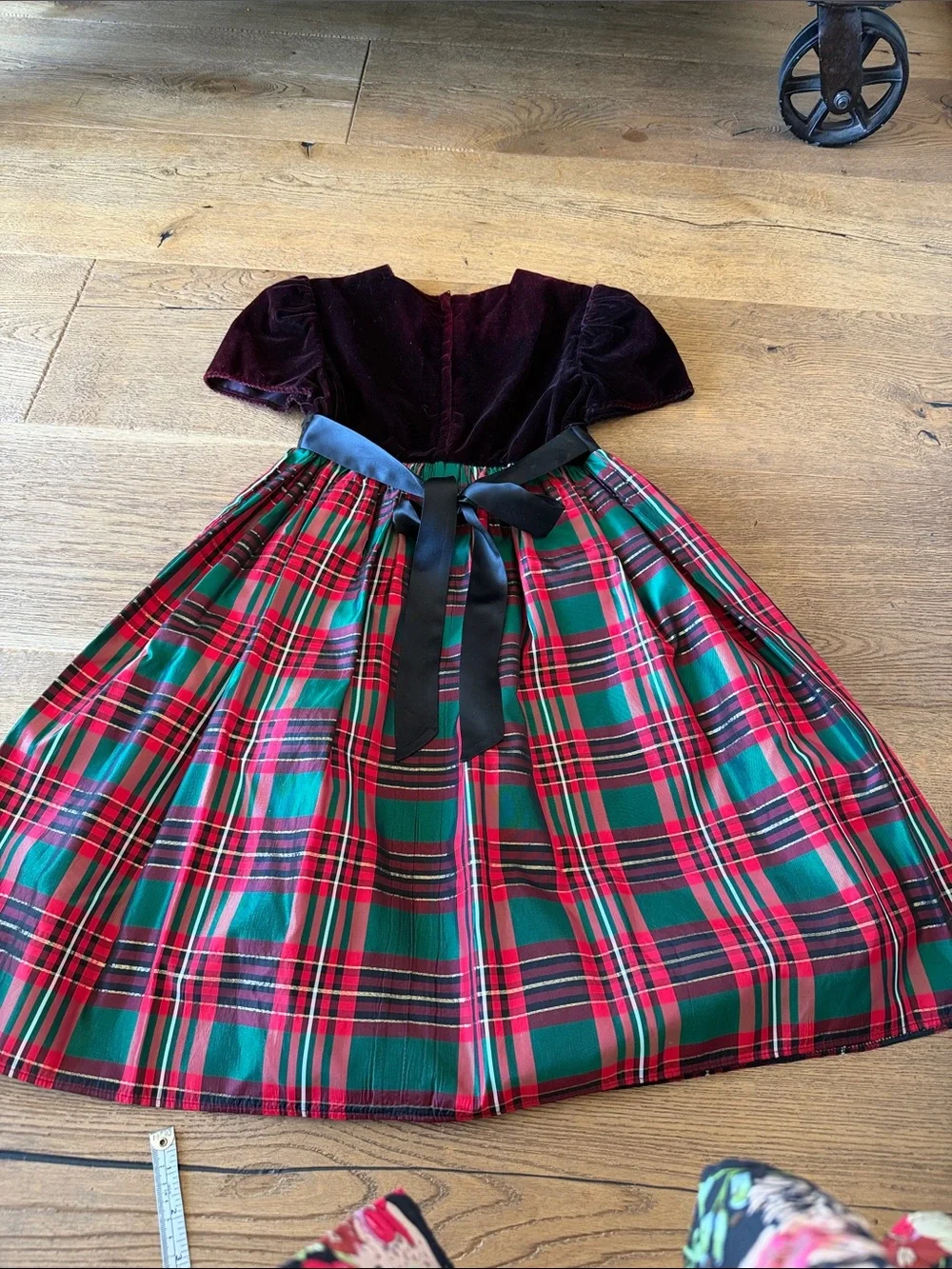 Jessica McClintock Velvet &‎ Tartan Holiday Dress in Black, Red, Green girls 10
